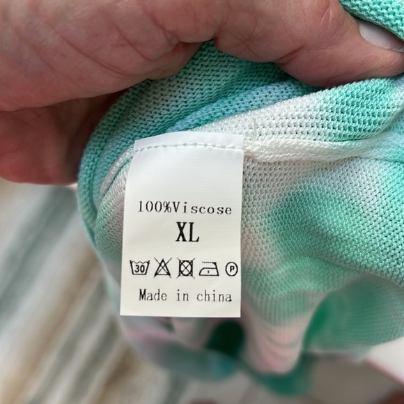 Light green & white tie dyed sleeveless sweater, front & back v-neck, XL - Picture 6 of 7